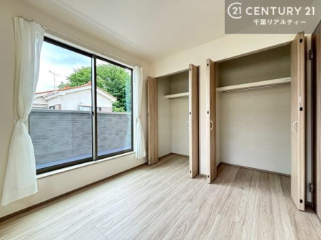 �m�� ���[�X�y�[�X�����Ă��܂��I�������X�b�L�����ڂ��鎖���ł��܂��ˁB
�Ƌ��I�΂Ȃ��V���v���ȃf�U�C���ׁ̈A�Ƌ��I�΂����C�ɓ���̋�ԍ�肪�ł������ł��ˁB