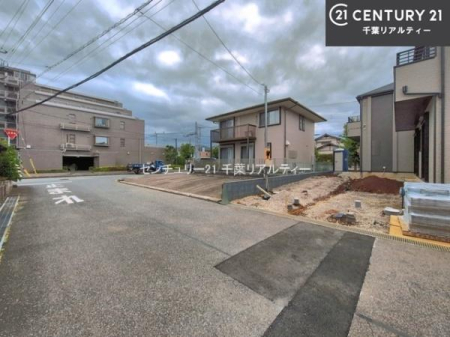 �O�ʓ��H�܂ތ��n�ʐ^ ���ӊ���A���q�l�̂���]�ɍ������������ꏏ�ɂ��ē���v���܂��B�Z��[���A�h�o�C�U�[�ɂ�邲���k������܂��B���Ђ͂��₢���킹�ɑ��Ή����܂��I���҂������܂���I