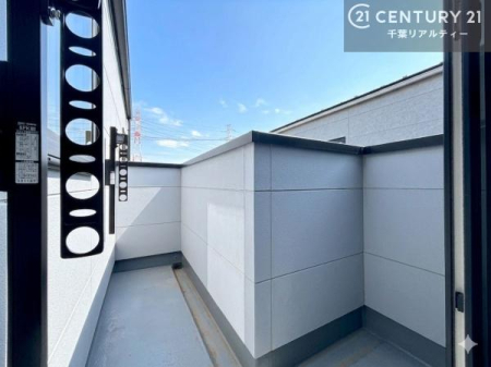 �o���R�j�[ �z������̗ǂ��o���R�j�[�ŁA�����󕨂��悭���������ł��ˁI
���V�C�̗ǂ����ɂ̓o���R�j�[�֏o�ă��t���b�V������̂��C�����悳�����ł��B
