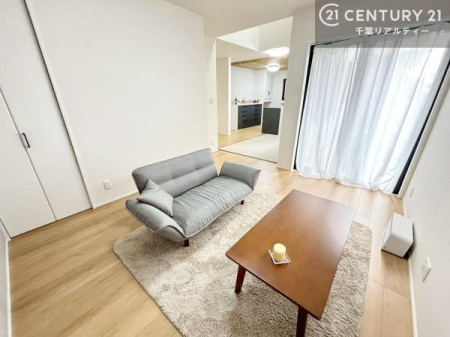 ���r���O �D�����z���܂肪���r���O����ł���ċ��S�n�̗ǂ���Ԃ����o���Ă���܂��I
���났�̎��Ԃ��߂����܂��I