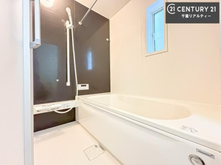���� �������������l�̕��͋C�̃o�X���[���́A�����o�Ă��ăo�X�^�C�����[���I
���d���撣���Ă��邲�J���ɂ��D�݂̍���̓����܂����āA�y����ł݂Ă͂������ł��傤���H