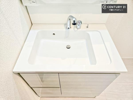 ���ʑ�E���ʏ� �[�����ʑ�{�E���́A�������˂ɂ����̂ł�����ꂪ�y�X�I���������ۂĂ܂��I
�L���C�Ȑ��ʏ��Ŏ��������̃��`�x�[�V�������オ��܂��ˁI