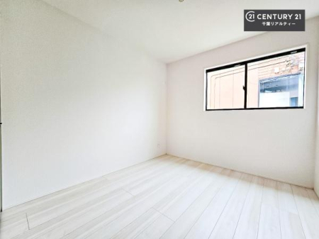 �m�� �V���v���Ƀf�U�C������Ă��邽�߁A�Ƌ��I�т܂���I
���C�ɓ���̉Ƌ��u���Ă��낰���Ԃ���邱�Ƃ��ł��܂��B