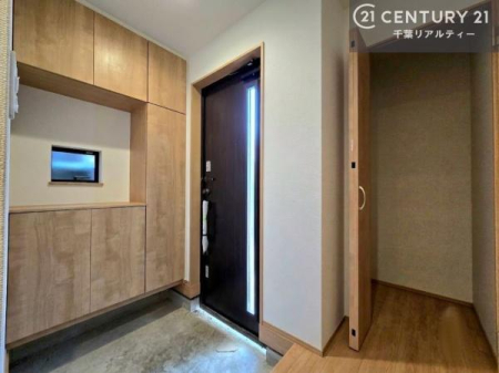 ���� �V���[�Y�{�b�N�X�t���Ȃ̂ŁA���ւ��Еt�����|�������₷���ł��I
�X�b�L���������ւŌ˂��J�����u�ԁA�������̂���S�n������Ԃ��o�}���Ă���܂��B