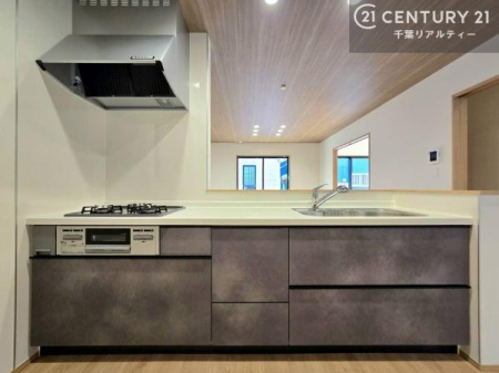 �L�b�`�� ���[�X�y�[�X���L�x�ŁA�����X�y�[�X���X�b�L���ƕЕt���Ђ�`�����p�ł��܂��I
���K�ɍ�Ƃ��ł��A�Ǝ��̌����A�b�v�I�����̗���������܂��I