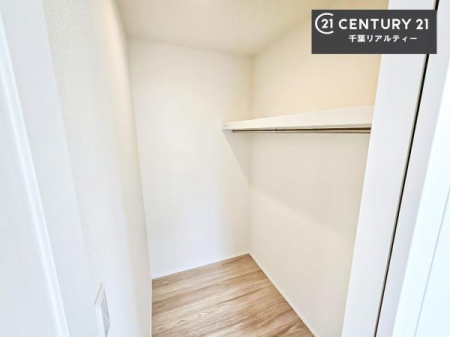 ���[ �E�H�[�N�C���N���[�[�b�g�t���ł��B��������̂��m���Ȃǂ����[���Ă��������ł��ˁI���ɂ���@�������ȂǋG�ߕ��̑傫�ȉƓd�����[�ł��܂��I