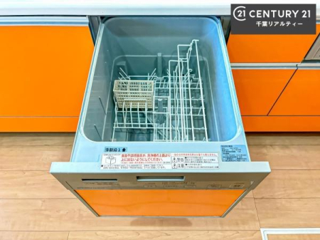 �L�b�`�� �H��@�t���̃L�b�`���ł��I�Z���������r��h�~�Ƃ��đ�ϊ��􂷂�֗��Ȏd�l�ł��I�r���g�C���Ȃ̂ŃL�b�`���̏ꏊ����炸�����X�y�[�X���L���g�����Ƃ��o���܂��I
