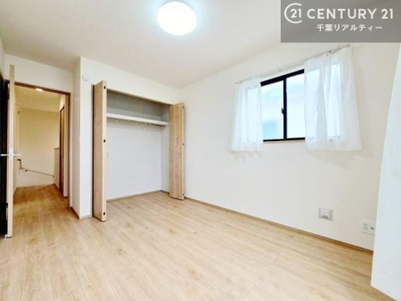 �m�� ���[�X�y�[�X�����Ă��܂��I�������X�b�L�����ڂ��鎖���ł��܂��ˁB
�Ƌ��I�΂Ȃ��V���v���ȃf�U�C���ׁ̈A�Ƌ��I�΂����C�ɓ���̋�ԍ�肪�ł������ł��ˁB