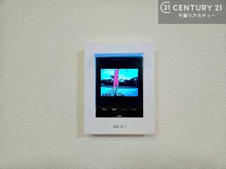 ���̑� TV���j�^�[�t�C���^�[�t�H���������B���K�҂̊���m�F���Ă���Ή��ł��邽�߁A�h�Ɩʂɂ��z�����ꂽ���S�̐ݔ��ł��B