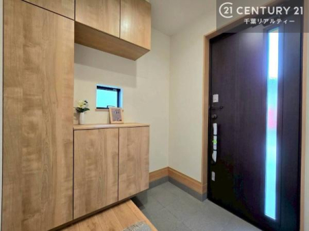 ���� �V���[�Y�{�b�N�X�t���Ȃ̂ŁA���ւ��Еt�����|�������₷���ł��I
�X�b�L���������ւŌ˂��J�����u�ԁA�������̂���S�n������Ԃ��o�}���Ă���܂��B