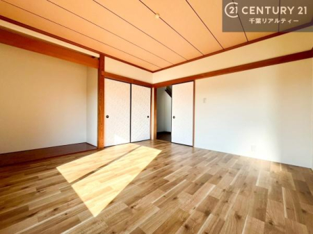�m�� ���邭���ʂ��̗ǂ������ł��B�u�V���v���v�Ƀf�U�C�����ꂽ�����B���R�x�������̂ŉƋ�⃌�C�A�E�g�ł��D�݂̋�Ԃ�n��グ���܂��B�����x�A���n�ɂĂ��m�F���������B