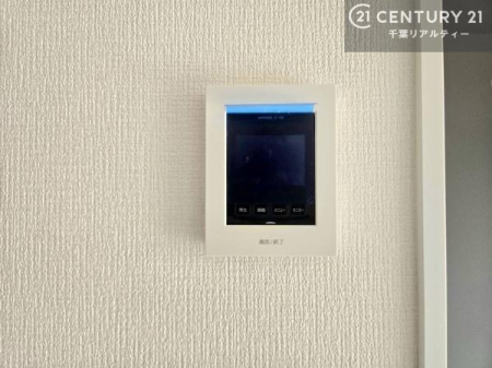 ���̑� TV���j�^�[�t�C���^�[�t�H���������B���K�҂̊���m�F���Ă���Ή��ł��邽�߁A�h�Ɩʂɂ��z�����ꂽ���S�̐ݔ��ł��B