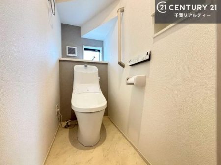 �g�C�� �������֍��ɂ��A�~��͕֍����g�����ł���̂ŗ₽���֍��ɍ��炸�ɍςފ������d�l�ł��I�V���v���ȃJ���[����Ƃ��Ă���̂ŁA������ꂪ���₷���ł��B