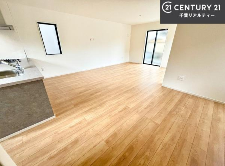 �L�b�`�� ��Ƃ肠�钲���X�y�[�X�ō�Ƃ����₷�����K�ȃL�b�`���ł��I
���q�l�ƈꏏ�ɂ��َq������y���߂�L�X�X�y�[�X�ł��B�y�����������ԂɂȂ肻���ł��ˁI