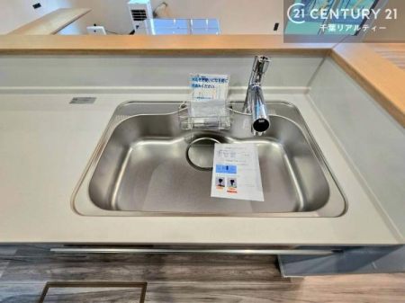 �L�b�`�� ���C�h�ȃV���N�ł��ˁI�������˂ɂ������������₷���Ǝ����y�X�d�l�̃V�X�e���L�b�`���ł��I
�f�U�C�����Ƌ@�\�������˂��L�b�`���Ő�����������܂��ˁI