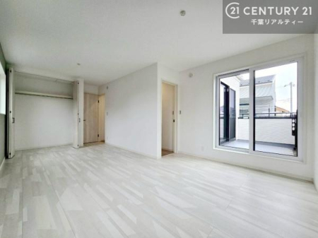 �m�� �o���R�j�[�ɖʂ��Ă���m���ł��B���邭�����肪����A���C����������ł��܂��I���N���āA�O�ɏo�Ĕw�L�т����[�ċz�����ǂ������}������邱�Ƃ��ł��܂��B