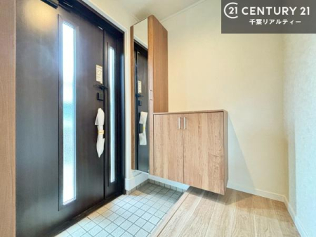 ���� �~���[�t���V���[�Y�{�b�N�X�t���Ȃ̂ŁA���ւ��Еt�����|�������₷���ł��I
�X�b�L���������ւŌ˂��J�����u�ԁA�������̂���S�n������Ԃ��o�}���Ă���܂��B