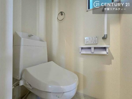 �g�C�� �������֍��ɂ��A�~��͕֍����g�����ł���̂ŗ₽���֍��ɍ��炸�ɍςފ������d�l�ł��I�V���v���ȃJ���[����Ƃ��Ă���̂ŁA������ꂪ���₷���ł��B
