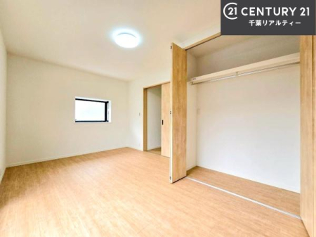 �m�� ���[�X�y�[�X�����Ă��܂��I�������X�b�L�����ڂ��鎖���ł��܂��ˁB
�Ƌ��I�΂Ȃ��V���v���ȃf�U�C���ׁ̈A�Ƌ��I�΂����C�ɓ���̋�ԍ�肪�ł������ł��ˁB