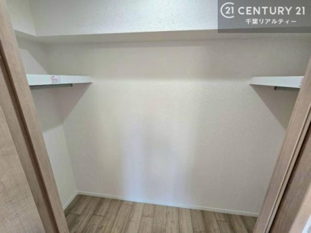 ���[ �E�H�[�N�C���N���[�[�b�g�t���ł��B��������̂��m���Ȃǂ����[���Ă��������ł��ˁI���ɂ���@�������ȂǋG�ߕ��̑傫�ȉƓd�����[�ł��܂��I