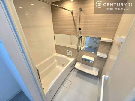 ���� �������������l�̕��͋C�̃o�X���[���́A�����o�Ă��ăo�X�^�C�����[���I
���d���撣���Ă��邲�J���ɂ��D�݂̍���̓����܂����āA�y����ł݂Ă͂������ł��傤���H