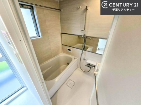���� �������������l�̕��͋C�̃o�X���[���́A�����o�Ă��ăo�X�^�C�����[���I
���d���撣���Ă��邲�J���ɂ��D�݂̍���̓����܂����āA�y����ł݂Ă͂������ł��傤���H