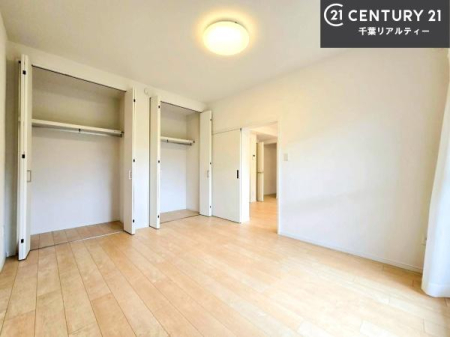 �m�� ���[�X�y�[�X�����Ă��܂��I�������X�b�L�����ڂ��鎖���ł��܂��ˁB
�Ƌ��I�΂Ȃ��V���v���ȃf�U�C���ׁ̈A�Ƌ��I�΂����C�ɓ���̋�ԍ�肪�ł������ł��ˁB