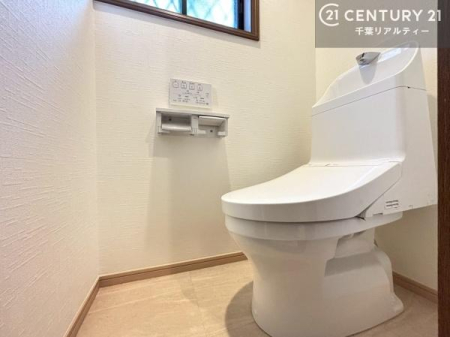 �g�C�� �������֍��ɂ��A�~��͕֍����g�����ł���̂ŗ₽���֍��ɍ��炸�ɍςފ������d�l�ł��I�V���v���ȃJ���[����Ƃ��Ă���̂ŁA������ꂪ���₷���ł��B