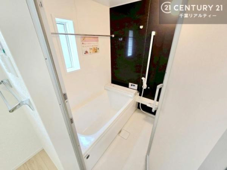 ���� �L�X�o�X�ň���̔������t���b�V���B�����L�΂���̂ŁA�����ɂ��������ƐZ����܂��ˁI�����̃o�X�^�C�����y���݂ɂȂ�܂��B