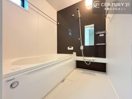 ���� �������������l�̕��͋C�̃o�X���[���́A�����o�Ă��ăo�X�^�C�����[���I
���d���撣���Ă��邲�J���ɂ��D�݂̍���̓����܂����āA�y����ł݂Ă͂������ł��傤���H
