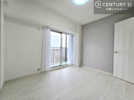 �q������ 5.1���̃��r���O���ʂ����m���ł��B�����J����΃��r���O�ƌq�����Ă���̂ł��q�l�����S���Ă��߂��������������܂��B