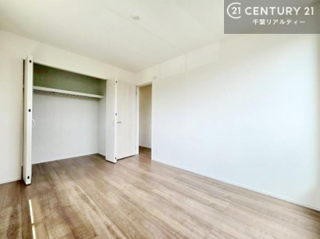 �m�� ���[�X�y�[�X�����Ă��܂��I�������X�b�L�����ڂ��鎖���ł��܂��ˁB
�Ƌ��I�΂Ȃ��V���v���ȃf�U�C���ׁ̈A�Ƌ��I�΂����C�ɓ���̋�ԍ�肪�ł������ł��ˁB