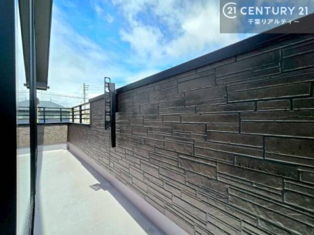 �o���R�j�[ 2��������o����ł���A�J�����̂���L�X�o���R�j�[�B
�����̐���₿����Ƃ����O���Ԃɂ��֗��ł��I