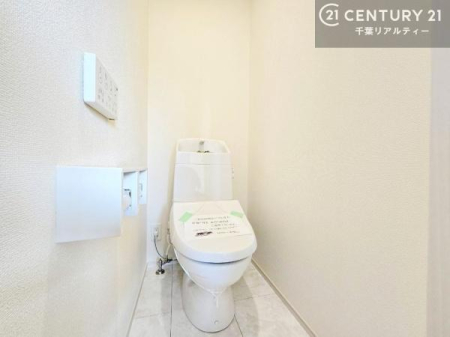 �g�C�� �������֍��ɂ��A�~��͕֍����g�����ł���̂ŗ₽���֍��ɍ��炸�ɍςފ������d�l�ł��I�V���v���ȃJ���[����Ƃ��Ă���̂ŁA������ꂪ���₷���ł��B