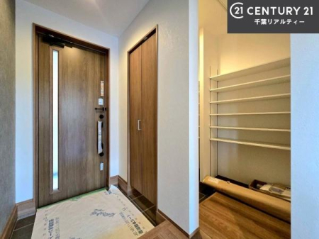 ���� ���ċA���Ă��Ă��A�������܁I�����������Ȃ�A�D�����}������Ă�����ԂɂȂ��Ă��܂��B
���邭��������錺�ւł��I