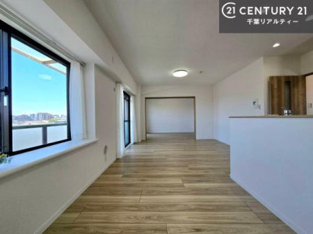 ���r���O �S�n�ǂ����r���O�͉Ƒ������R�ƏW�܂�܂��B�Ƒ��c�R�̎��Ԃ����������ł��B���Ƒ��ƁA����w�[���������Ԃ��߂��������ł��ˁB