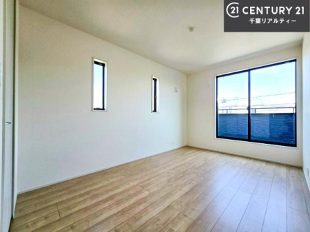 �m�� �o���R�j�[�ɖʂ��Ă���m���ł��B���邭�����肪����A���C����������ł��܂��I���N���āA�O�ɏo�Ĕw�L�т����[�ċz�����ǂ������}������邱�Ƃ��ł��܂��B