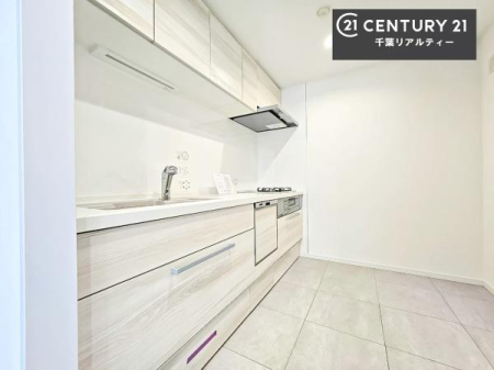 �L�b�`�� ���[�X�y�[�X���L�x�ŁA�����X�y�[�X���X�b�L���ƕЕt���Ђ�`�����p�ł��܂��I
���K�ɍ�Ƃ��ł��A�Ǝ��̌����A�b�v�I�����̗���������܂��I