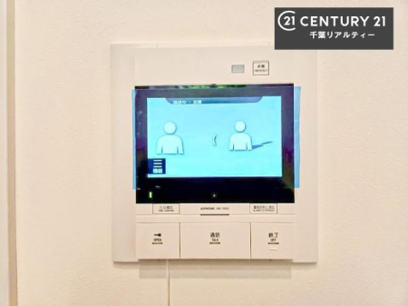 ���̑����� TV���j�^�[�t���C���^�[�z��������A�K��҂��f���Ŋm�F���Ă���Ή��ł��邽�߁A�h�Ɩʂ����S�ł��B���q�l�̂�����Ԏ��ɂ��S�����A���Ƒ��̈��S�E���S�ȕ�炵���T�|�[�g���܂��B
