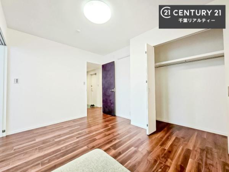�q������ ���[�X�y�[�X�����Ă��܂��I�������X�b�L�����ڂ��鎖���ł��܂��ˁB
�Ƌ��I�΂Ȃ��V���v���ȃf�U�C���ׁ̈A�Ƌ��I�΂����C�ɓ���̋�ԍ�肪�ł������ł��ˁB