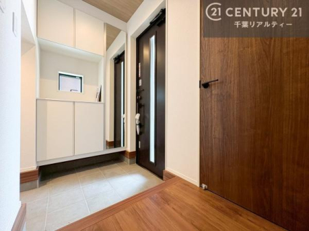 ���� �~���[�t���V���[�Y�{�b�N�X�t���Ȃ̂ŁA���ւ��Еt�����|�������₷���ł��I
�X�b�L���������ւŌ˂��J�����u�ԁA�������̂���S�n������Ԃ��o�}���Ă���܂��B