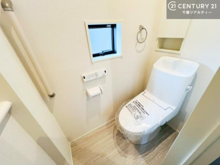 �g�C�� �������֍��ɂ��A�~��͕֍����g�����ł���̂ŗ₽���֍��ɍ��炸�ɍςފ������d�l�ł��I�V���v���ȃJ���[����Ƃ��Ă���̂ŁA������ꂪ���₷���ł��B