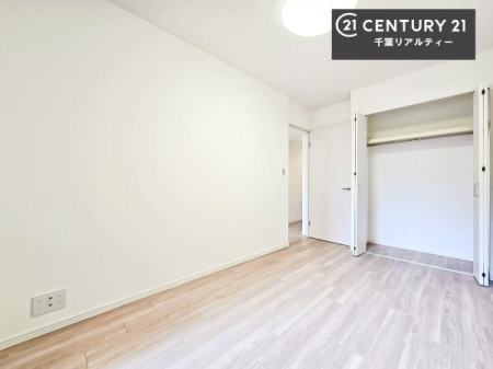 �q������ ���[�X�y�[�X�����Ă��܂��I�������X�b�L�����ڂ��鎖���ł��܂��ˁB
�Ƌ��I�΂Ȃ��V���v���ȃf�U�C���ׁ̈A�Ƌ��I�΂����C�ɓ���̋�ԍ�肪�ł������ł��ˁB