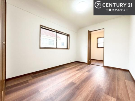 �q������ ���[�X�y�[�X�����Ă��܂��I�������X�b�L�����ڂ��鎖���ł��܂��ˁB
�Ƌ��I�΂Ȃ��V���v���ȃf�U�C���ׁ̈A�Ƌ��I�΂����C�ɓ���̋�ԍ�肪�ł������ł��ˁB