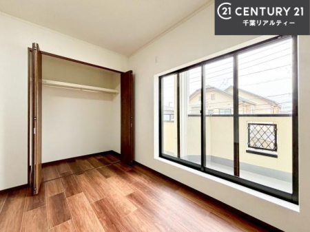 �m�� �V���v���Ƀf�U�C������Ă��邽�߁A�Ƌ��I�т܂���I
���C�ɓ���̉Ƌ��u���Ă��낰���Ԃ���邱�Ƃ��ł��܂��B
