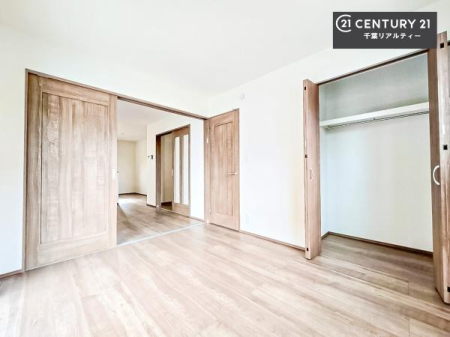 �q������ ���r���O�Ɨאڂ����m���I�e�䂳��͖ڂ��͂��₷����Ƃ����Ȃ���ł����q�l������邪�ł���̂ň��S�I���[�X�y�[�X���t���Ă���̂ł��Еt�����y�X�I