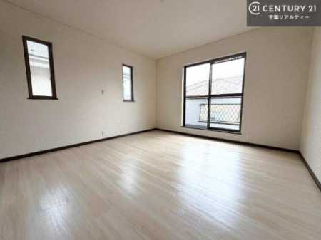 �m�� �o���R�j�[�ɖʂ��Ă���m���ł��B���邭�����肪����A���C����������ł��܂��I���N���āA�O�ɏo�Ĕw�L�т����[�ċz�����ǂ������}������邱�Ƃ��ł��܂��B