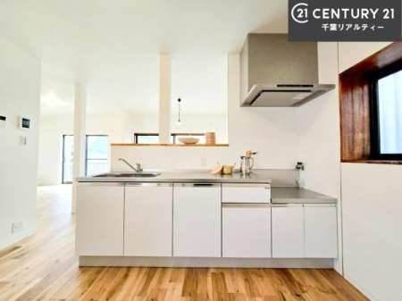 �L�b�`�� ���[�X�y�[�X���L�x�ŁA�����X�y�[�X���X�b�L���ƕЕt���Ђ�`�����p�ł��܂��I
���K�ɍ�Ƃ��ł��A�Ǝ��̌����A�b�v�I�����̗���������܂��I