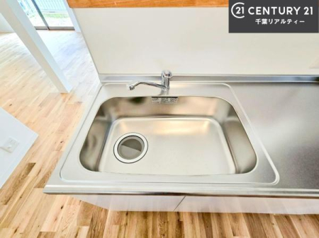 �L�b�`�� ���C�h�ȃV���N�ł��ˁI�������˂ɂ������������₷���Ǝ����y�X�d�l�̃V�X�e���L�b�`���ł��I
�f�U�C�����Ƌ@�\�������˂��L�b�`���Ő�����������܂��ˁI
