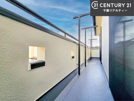 �o���R�j�[ �z������̗ǂ��o���R�j�[�ŁA�����󕨂��悭���������ł��ˁI
���V�C�̗ǂ����ɂ̓o���R�j�[�֏o�ă��t���b�V������̂��C�����悳�����ł��B